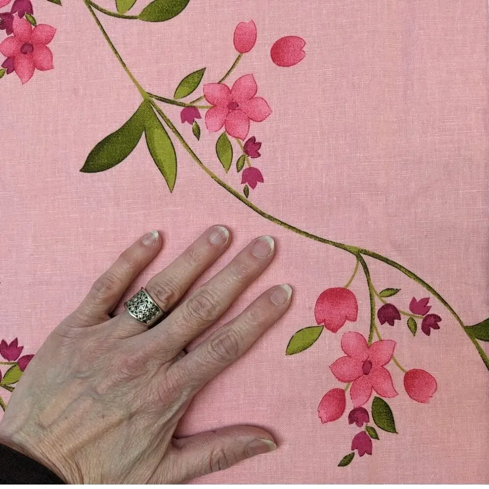 4 Yds Vintage 1980's Linen Cotton Blend Dusky Pink Floral Fabric Diagonal Vines